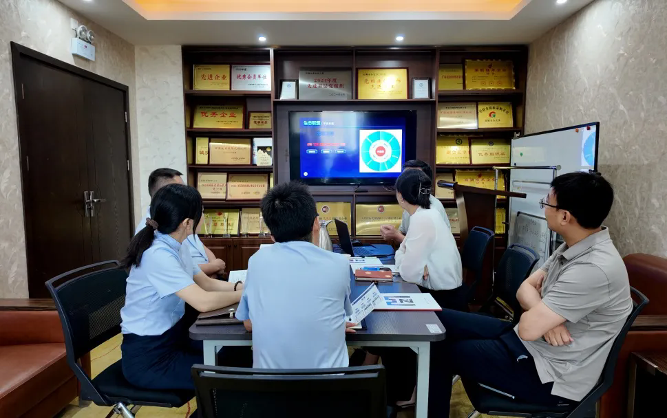 公司要聞丨恒信咨詢攜手德泓咨詢、泓星科技共筑數(shù)字生態(tài)聯(lián)盟，引領(lǐng)行業(yè)智能發(fā)展新未來